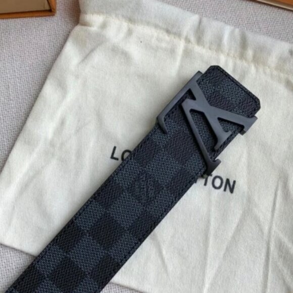 Luxury Louis Vuitton Black Damier Check Belt - Picture 5 of 5